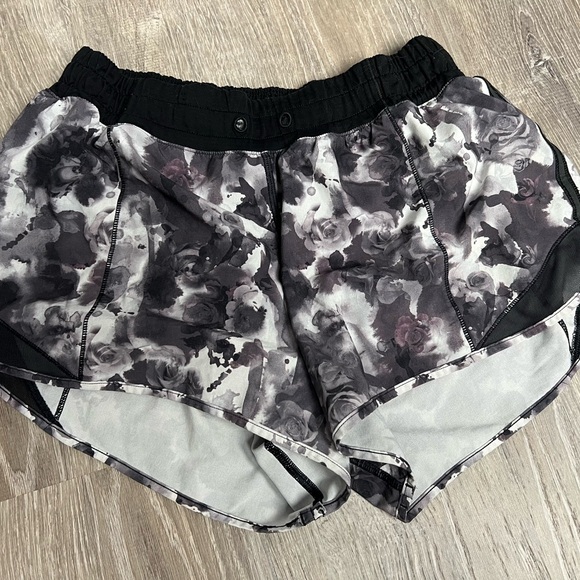 Lululemon‎ Athletic Shorts - Picture 2 of 7